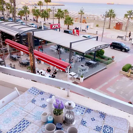 Front Lägenhet Larnaca