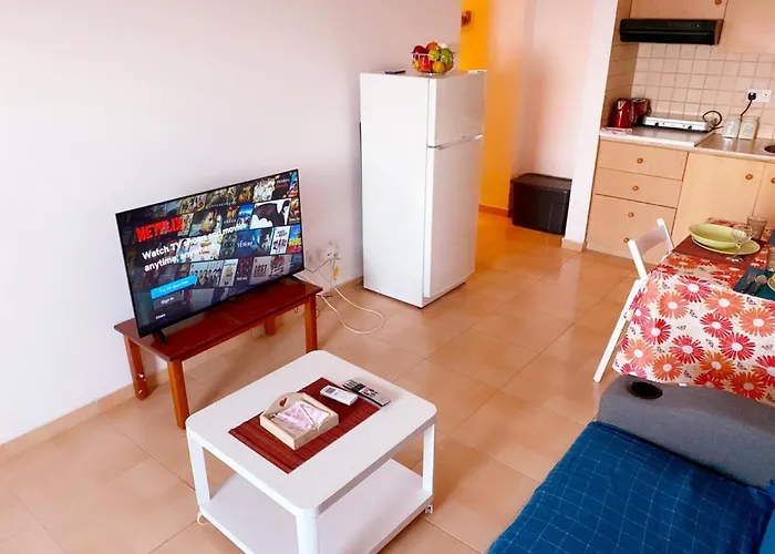 Front Λάρνακα