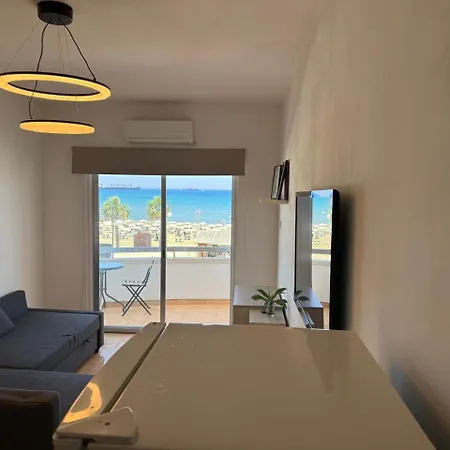 Front Apartament